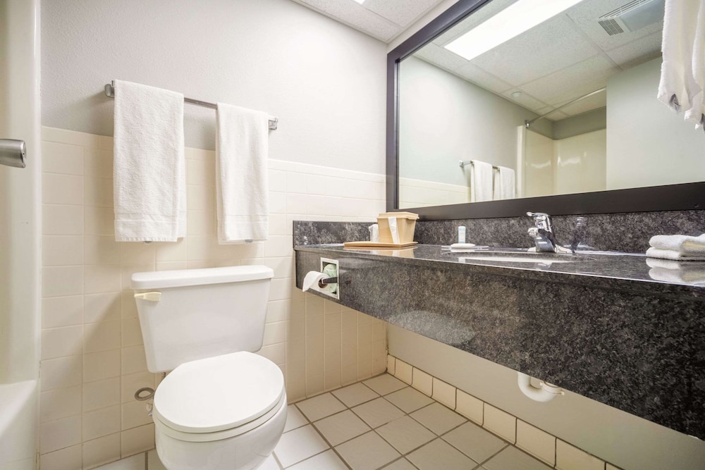 suburban studios i 80 grand island