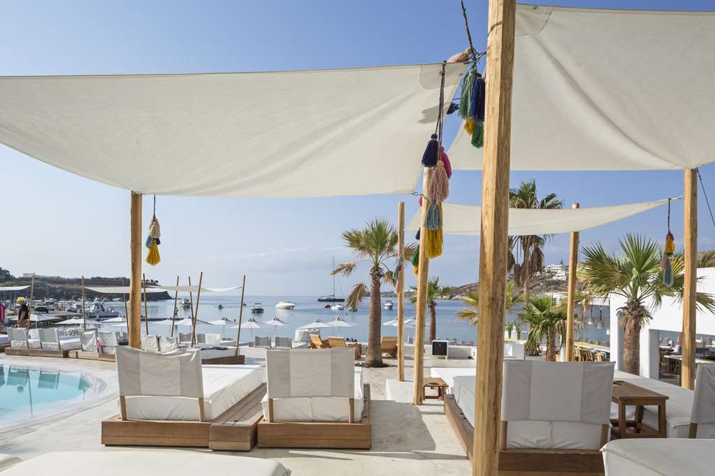 mykonos blanc