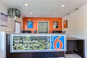 motel 6 pleasanton ca