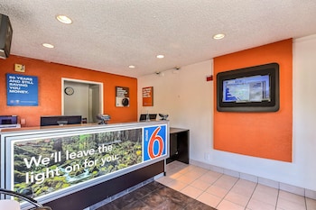 motel 6 pleasanton ca