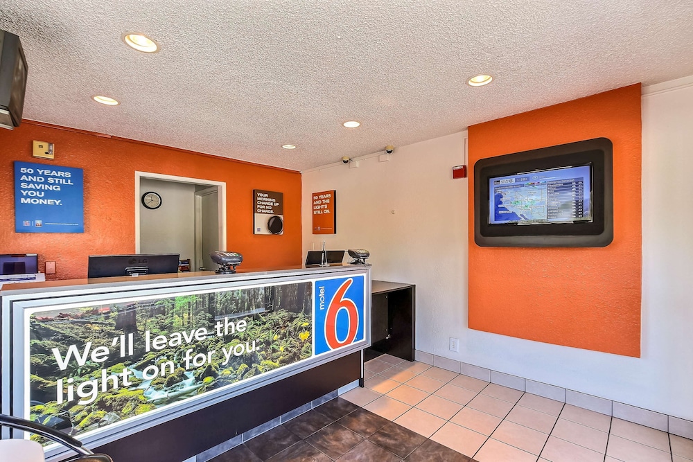 motel 6 pleasanton ca