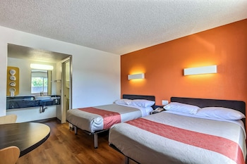 motel 6 pleasanton ca