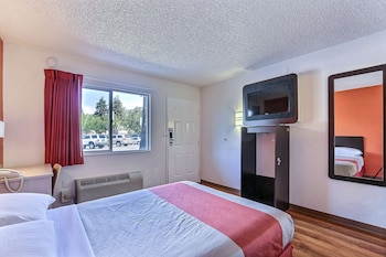 motel 6 pleasanton ca