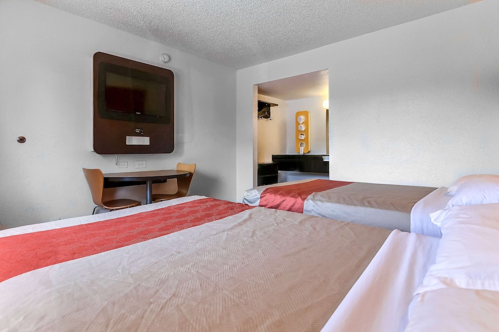 motel 6 pleasanton ca