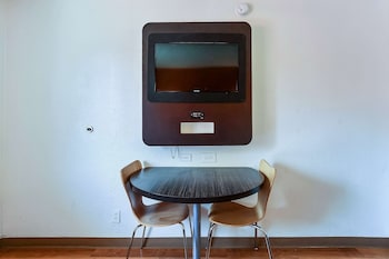 motel 6 pleasanton ca