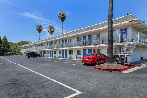 motel 6 pleasanton ca