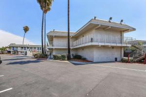 motel 6 pleasanton ca