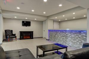 Knights Inn Kamloops,British Columbia>>Kamloops,2 star