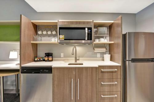 home2 suites by hilton jacksonville south st johns town ctr