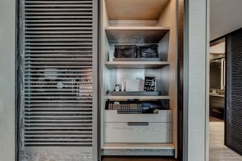 equinox hotel new york