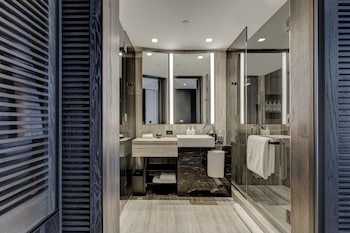 equinox hotel new york