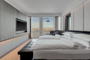 equinox hotel new york