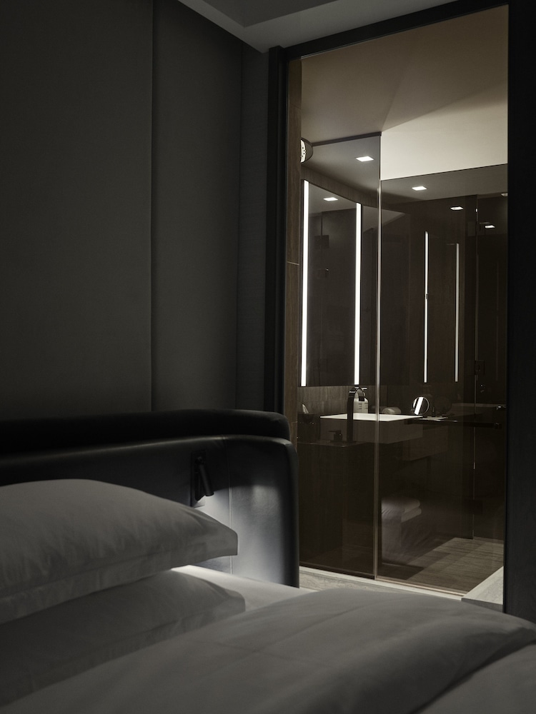 equinox hotel new york