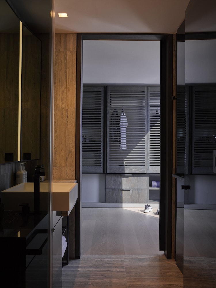 equinox hotel new york