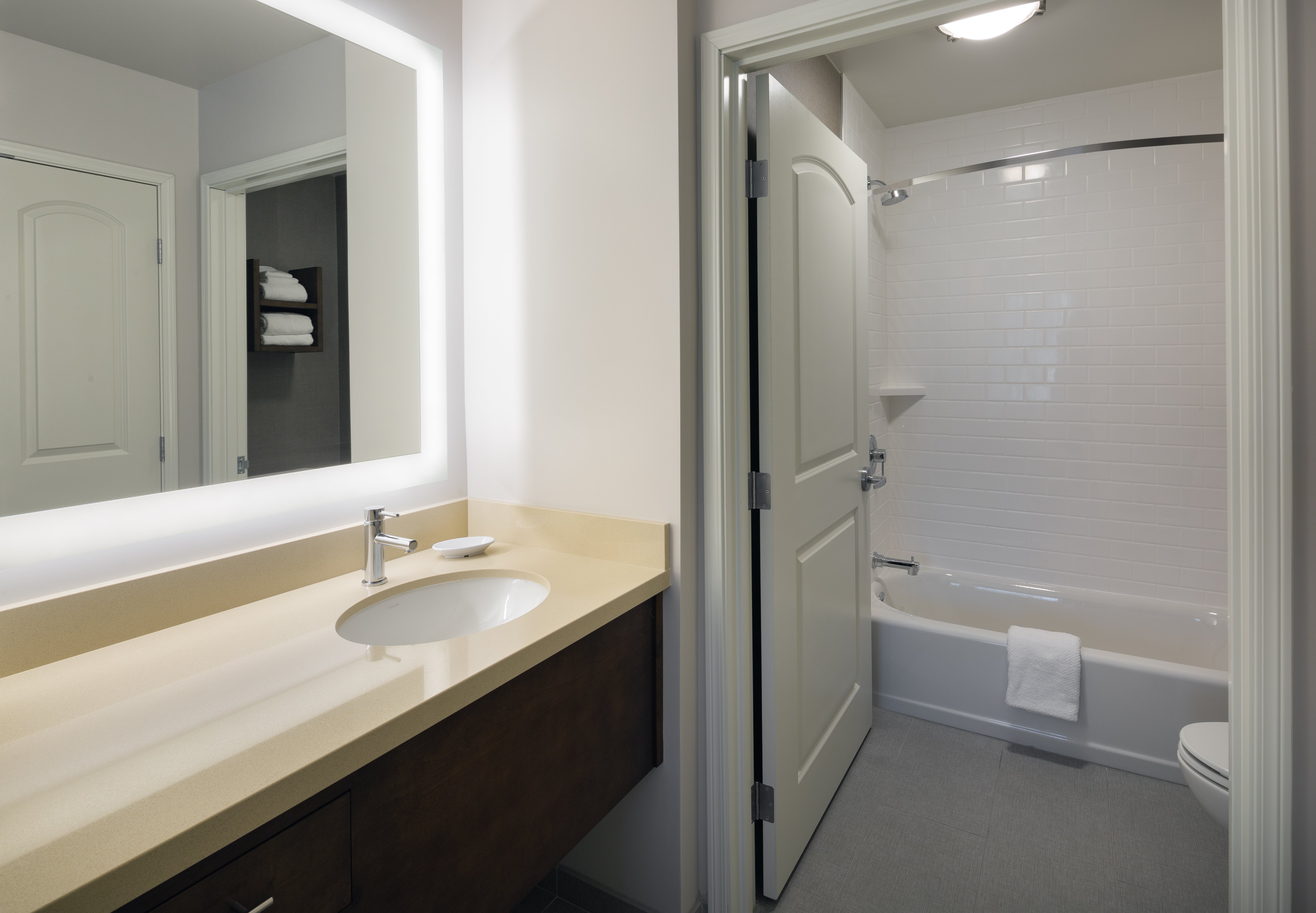 staybridge suites phoenix biltmore area an ihg hotel