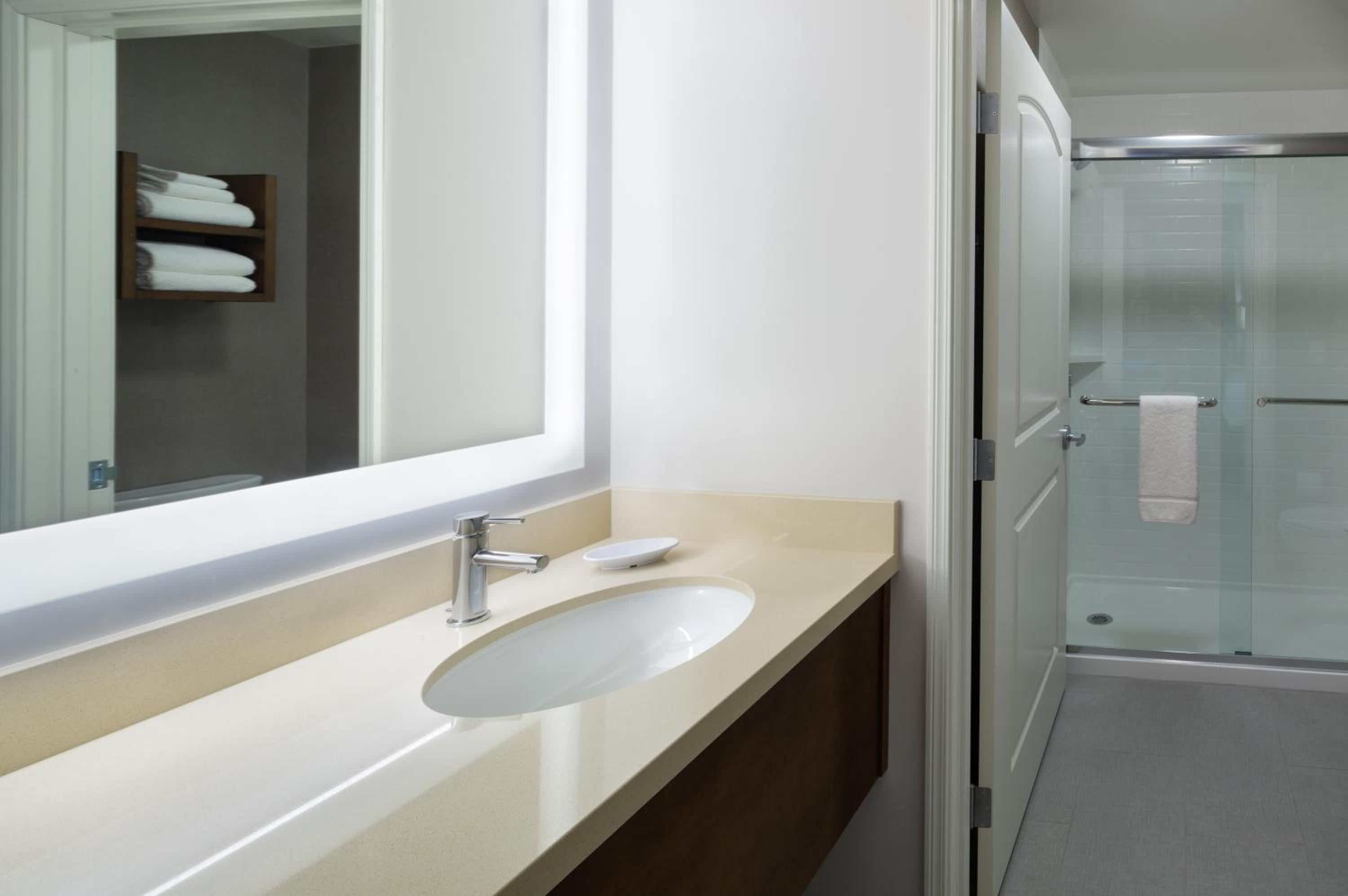 staybridge suites phoenix biltmore area an ihg hotel