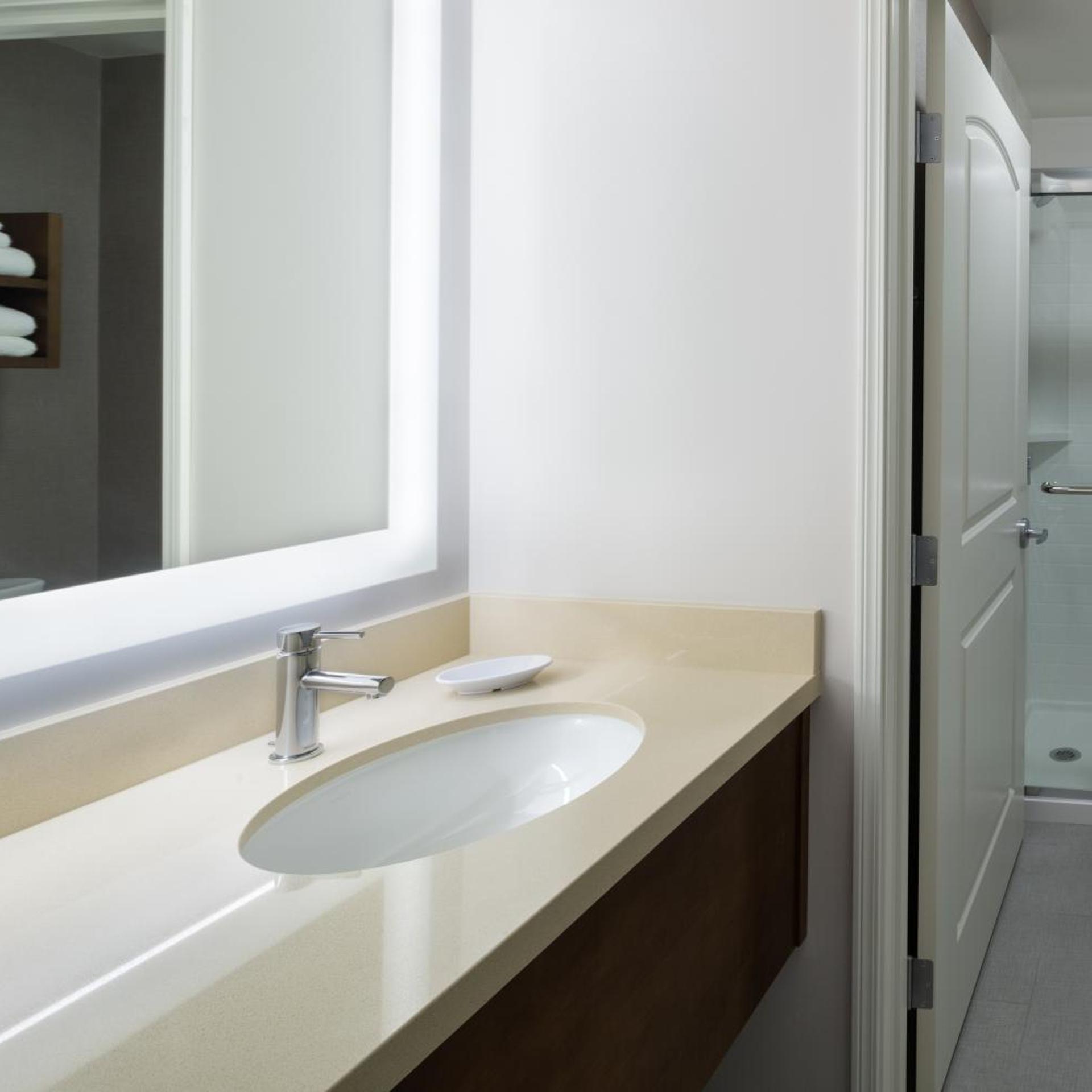 staybridge suites phoenix biltmore area an ihg hotel
