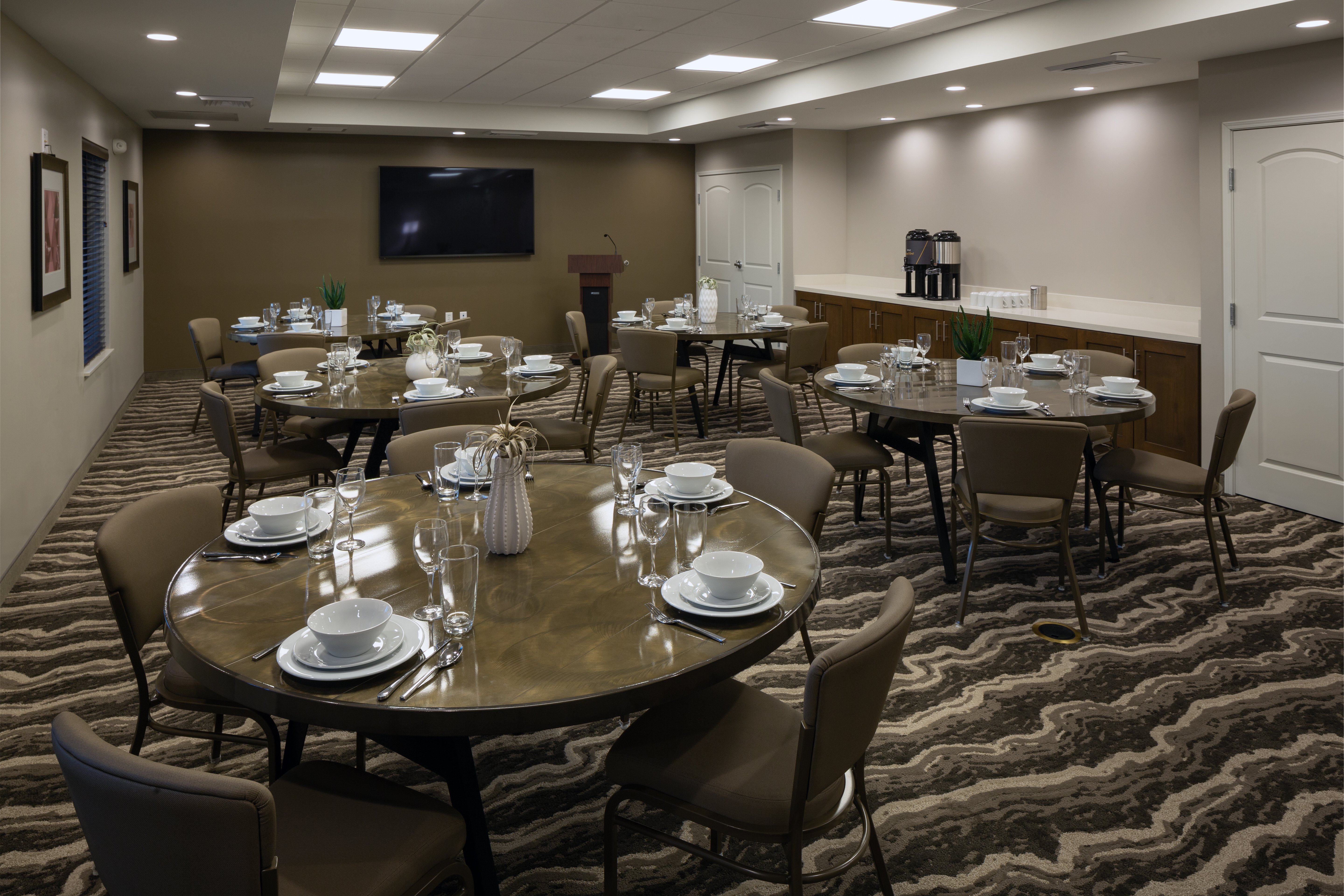 staybridge suites phoenix biltmore area an ihg hotel