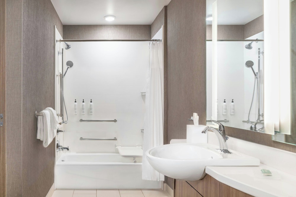 springhill suites by marriott holland