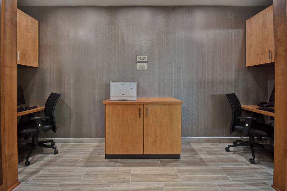 springhill suites by marriott holland