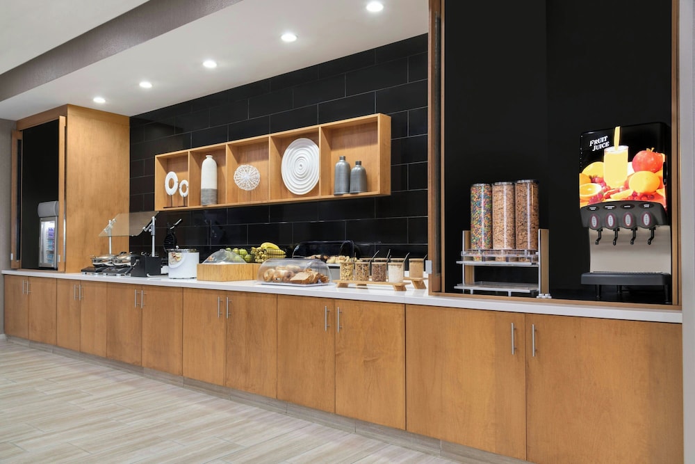 springhill suites by marriott holland