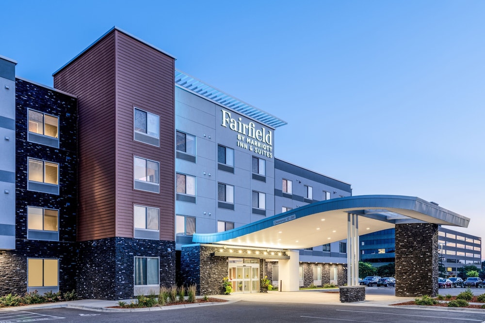 fairfield inn and suites by marriott minneapolis north