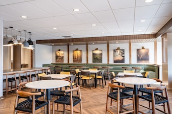 fairfield inn and suites by marriott minneapolis north
