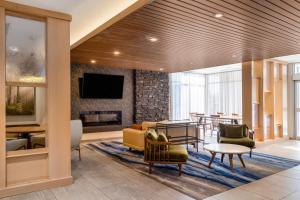 fairfield inn and suites by marriott minneapolis north