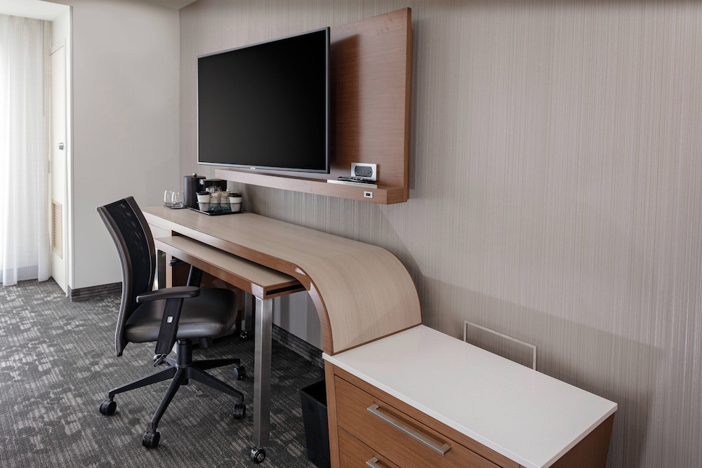 courtyard by marriott cincinnati mason