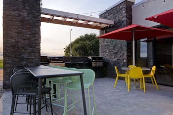 home2 suites by hilton loves park rockford