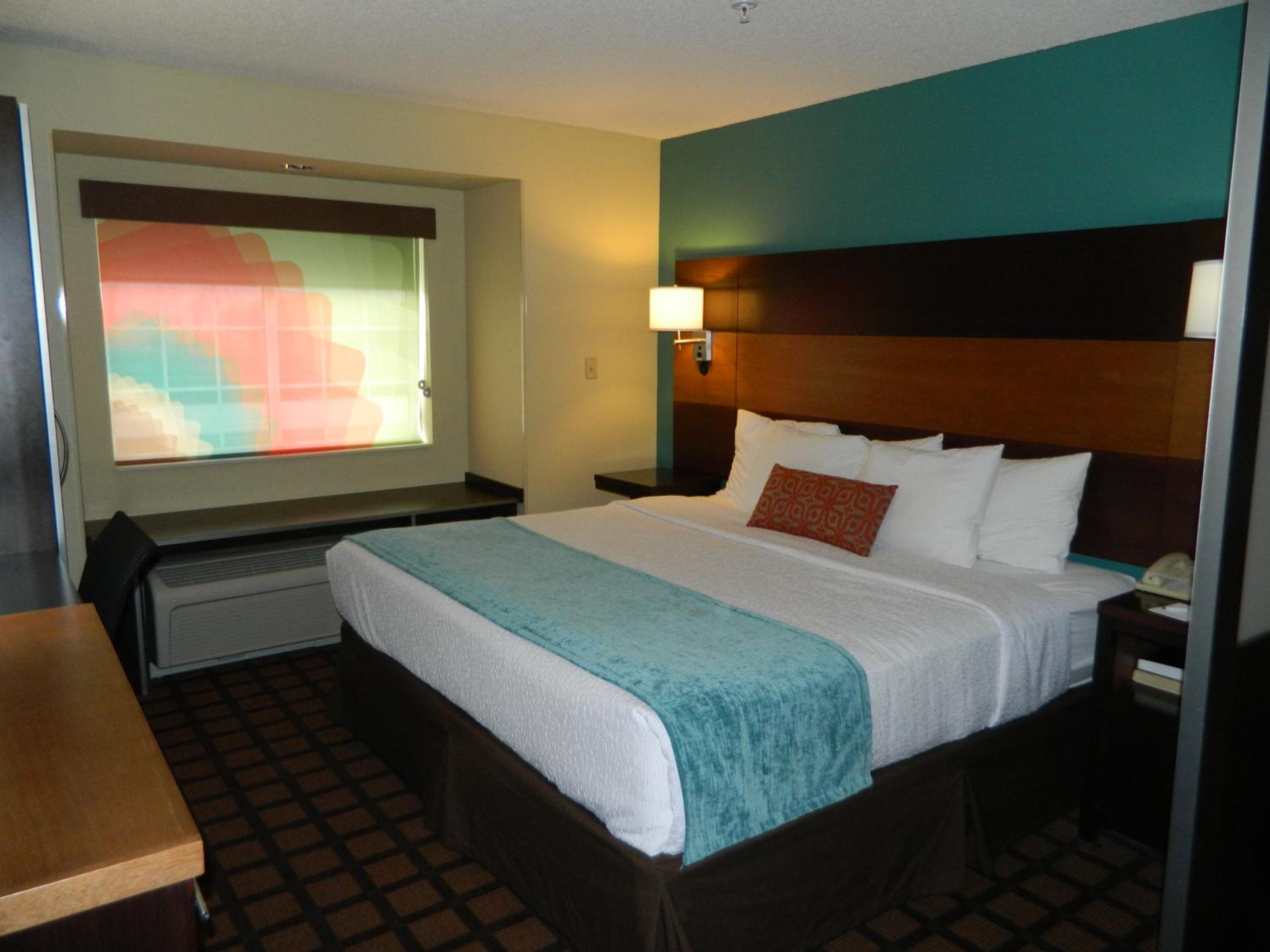 hampton inn and suites spokane downtown south