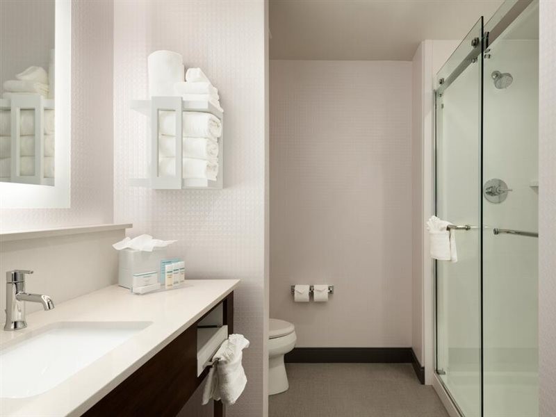 Hampton Inn & Suites Norman Conference Center Area,Norman>>Cleveland,3 star