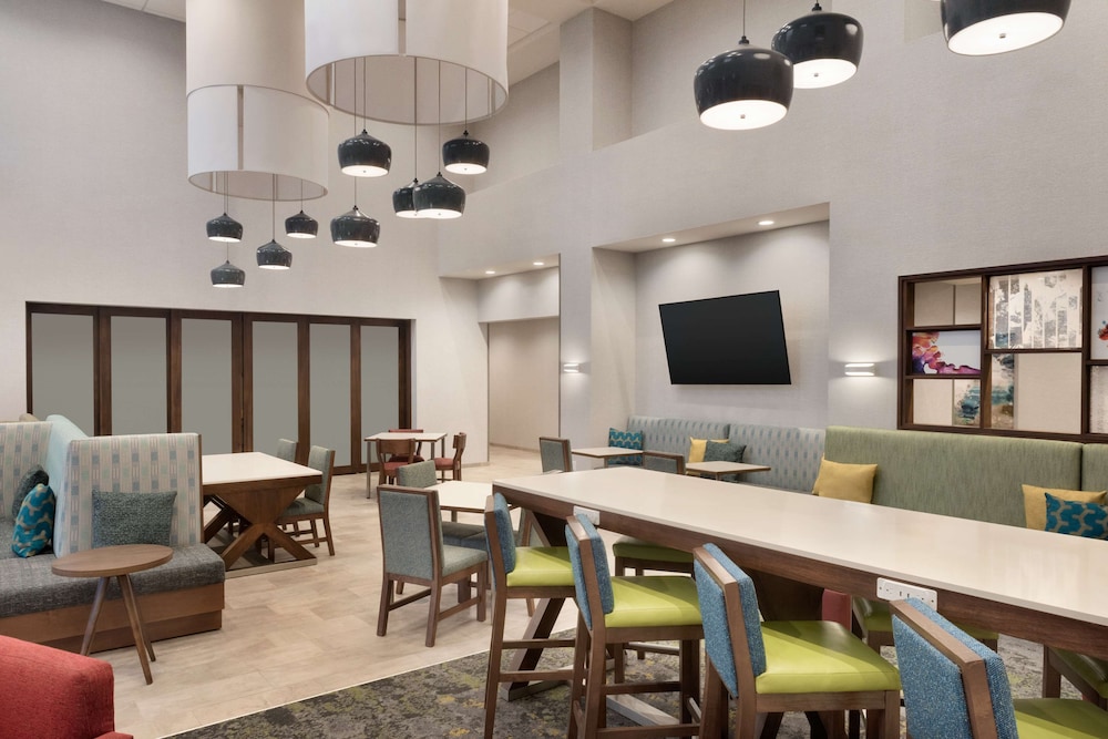 hampton inn and suites norman conference center area