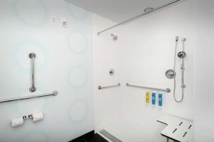 tru by hilton san antonio lackland sea world