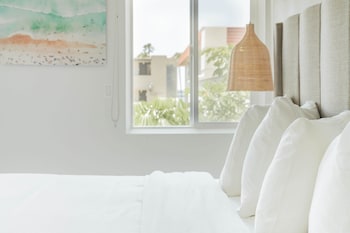 the belmont shore inn