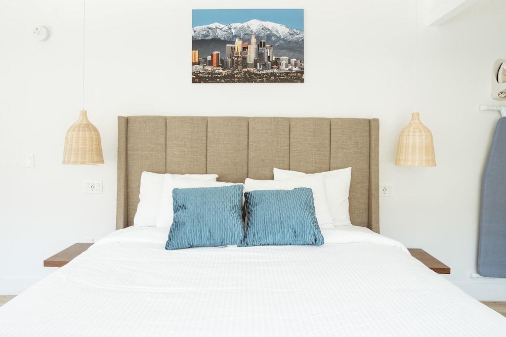 the belmont shore inn