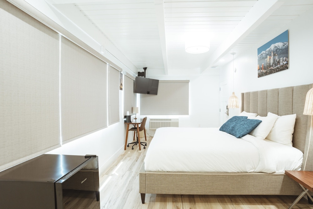 the belmont shore inn