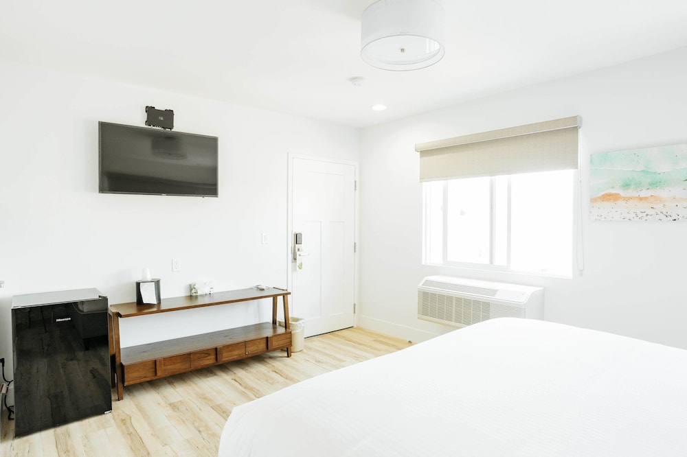 the belmont shore inn