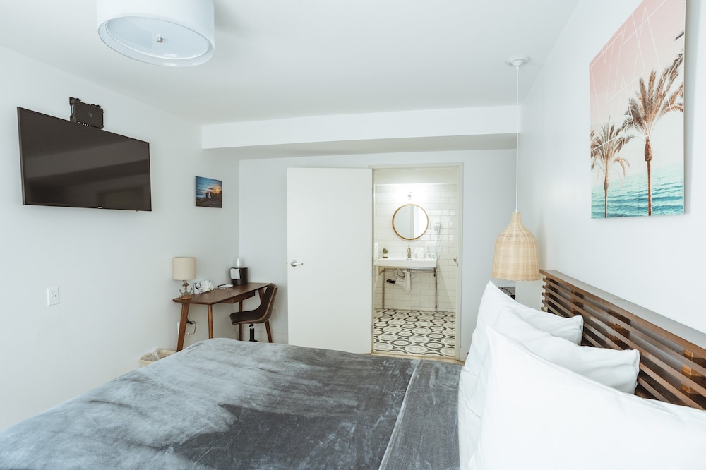 the belmont shore inn