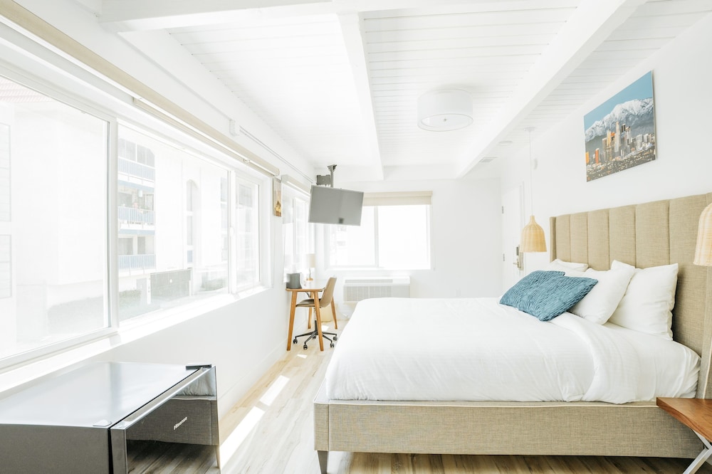 the belmont shore inn