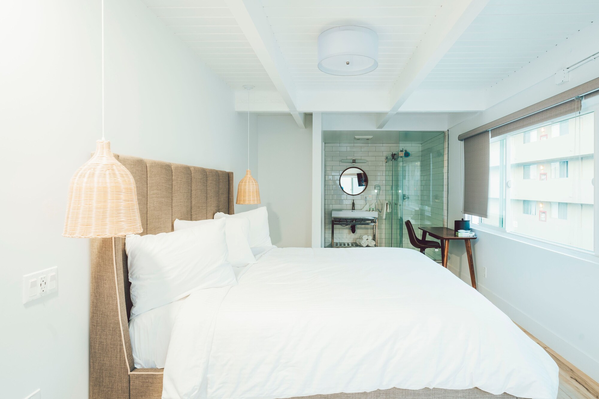 the belmont shore inn