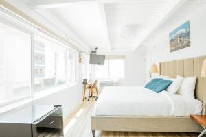 the belmont shore inn