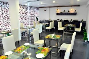 hotel elegance new delhi railway