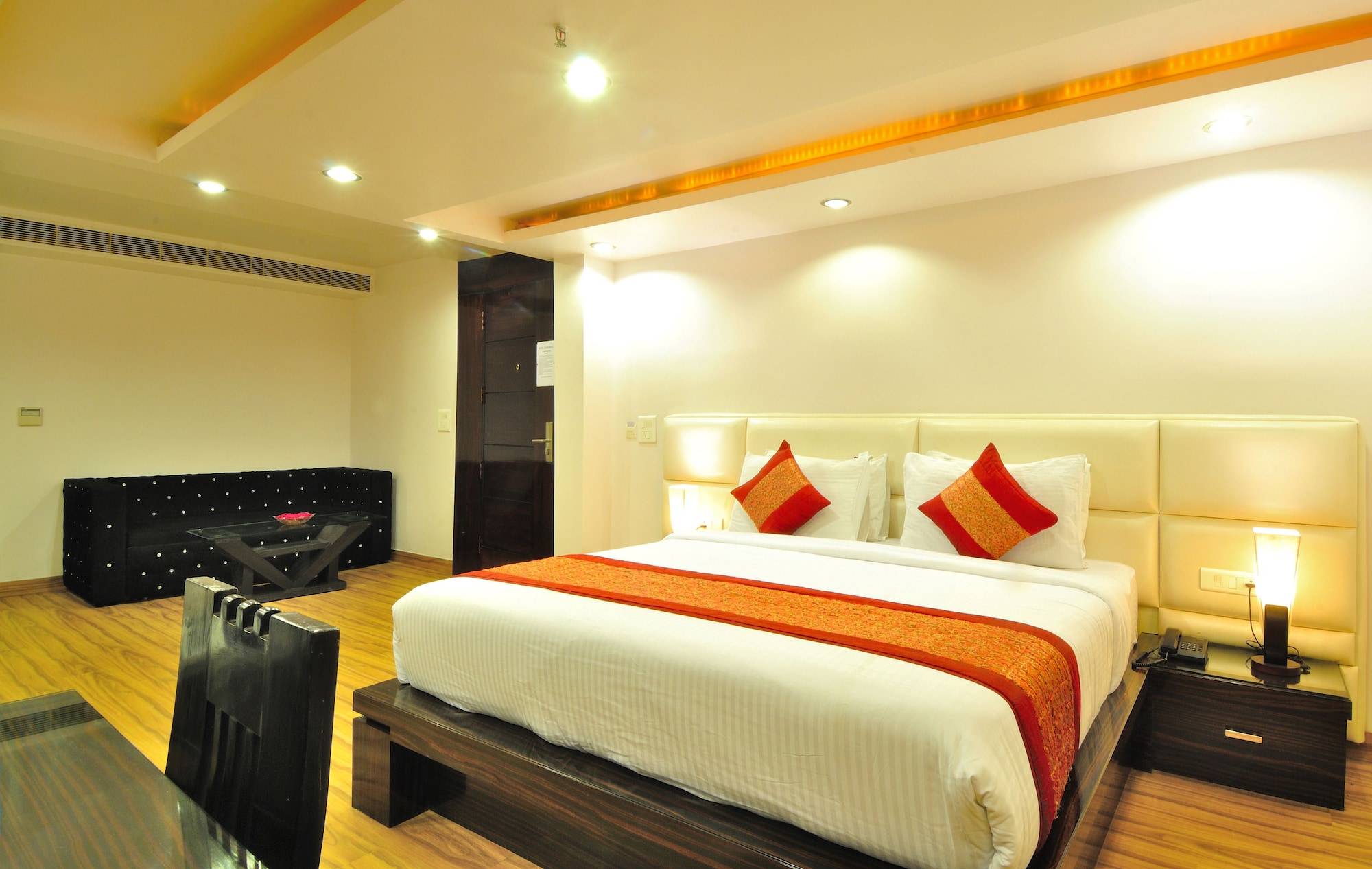 hotel elegance new delhi railway