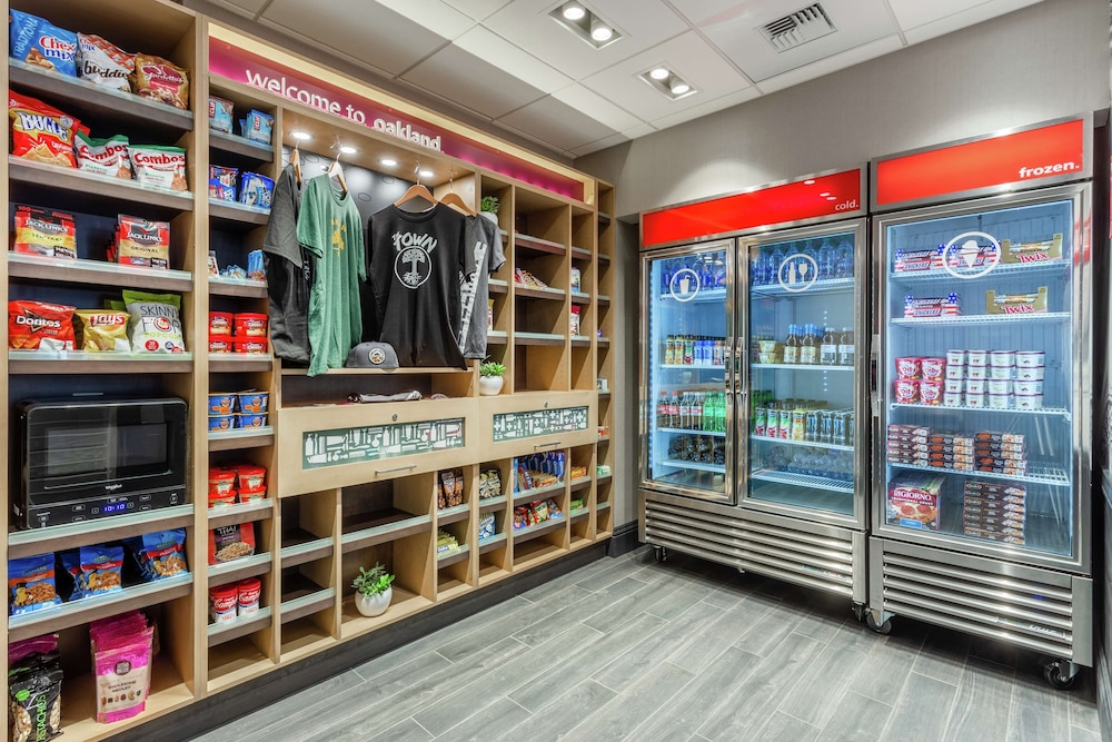 hampton inn oakland downtown city center