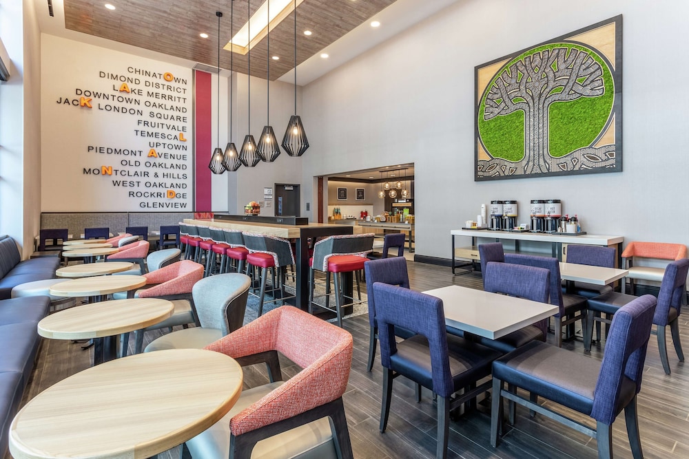 hampton inn oakland downtown city center