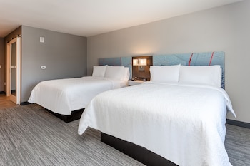 hampton inn oakland downtown city center