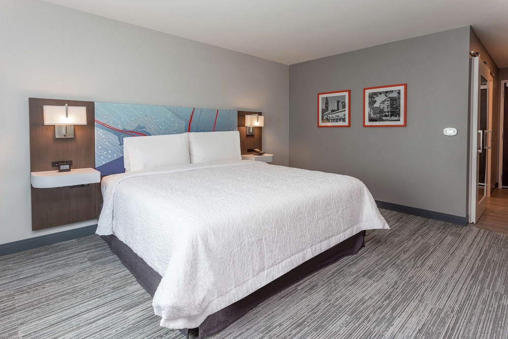 hampton inn oakland downtown city center