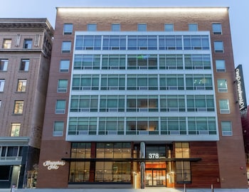 hampton inn oakland downtown city center