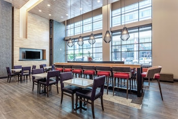 hampton inn oakland downtown city center